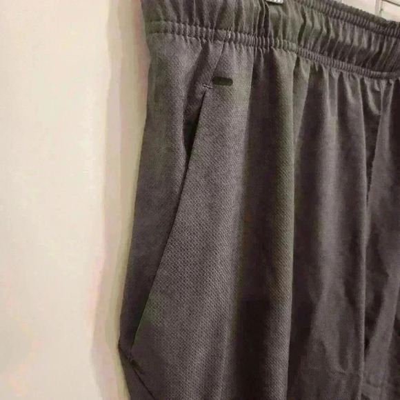 Reebok Men's Resistance Training Sweat Pants Joggers in Dim Grey NWT $70 - Picture 8 of 9